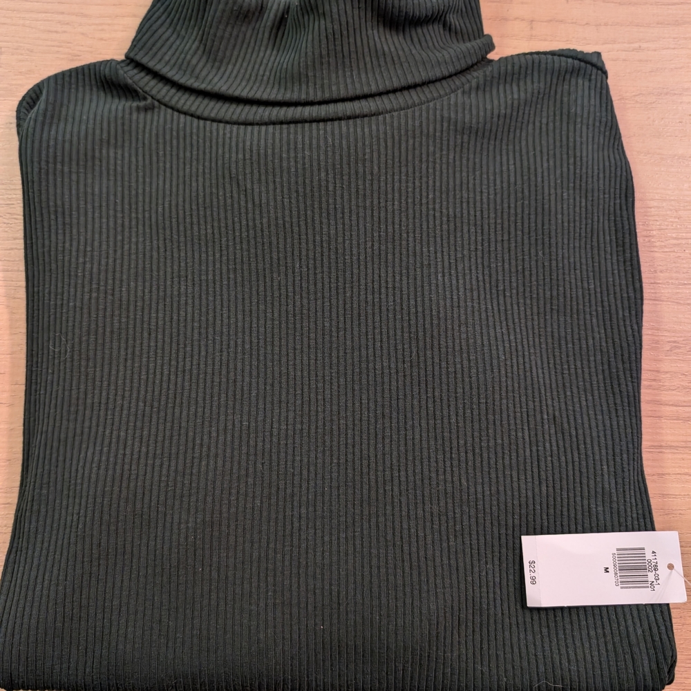 Old Navy Women's Dark Green Turtleneck